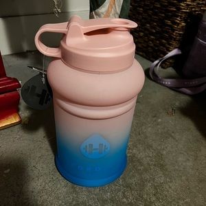 NWT Blue and cream HydroJug